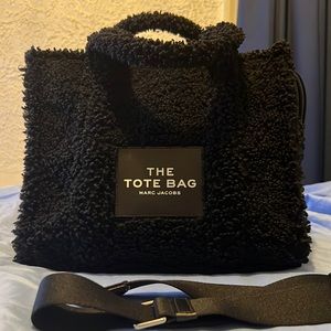 MARC JACOBS MEDIUM TEDDY TOTE BAG.